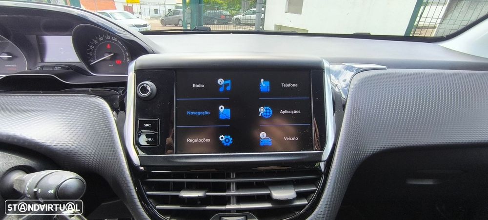 Peugeot 208 1.2 PureTech Allure - 19