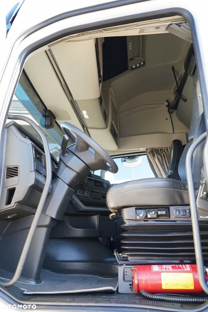 Volvo FH 500 / KLIMATYZACJA POSTOJOWA / I-SHIFT / ALUFELGI / EURO 6 - 24