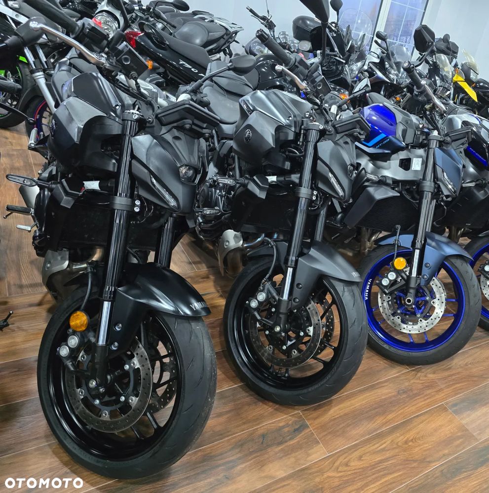 Yamaha MT - 8