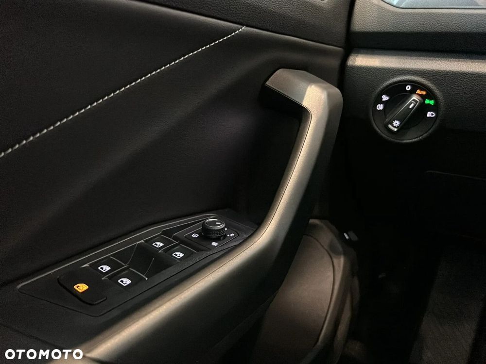 Volkswagen T-Roc - 20