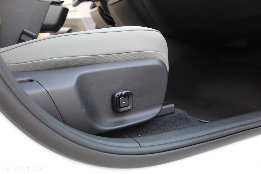 Volvo EX30 Twin Motor Performance AWD Ultra - 17