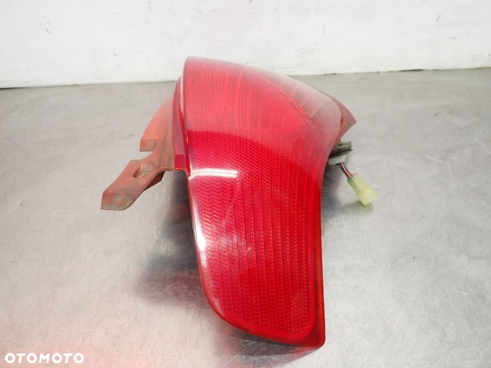 LAMPA LEWA TYLNA SUZUKI SWIFT IV - 4