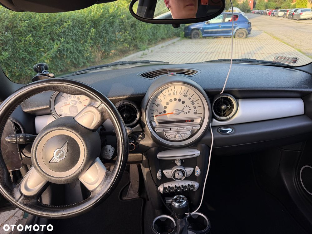 MINI Cooper Standard - 13