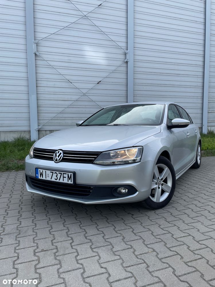 Volkswagen Jetta 1.6 TDI BMT Trendline - 2