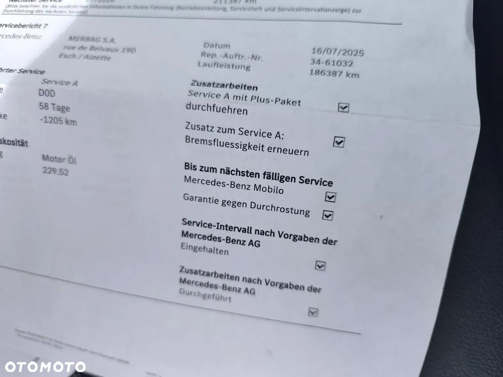 Mercedes-Benz GLC 220 d 4Matic 9G-TRONIC AMG Line Plus - 34