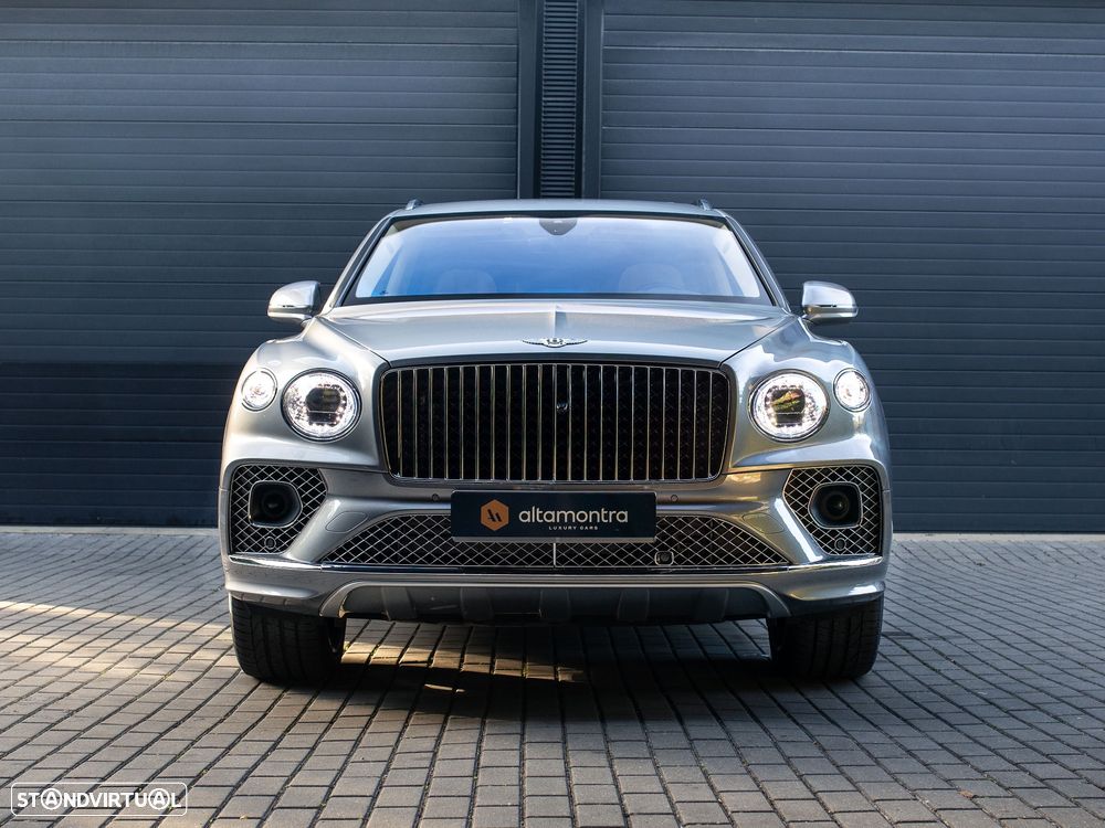 Bentley Bentayga EWB V8 Azure - 3