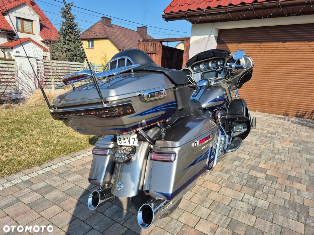 Harley-Davidson Touring Ultra Limited - 4