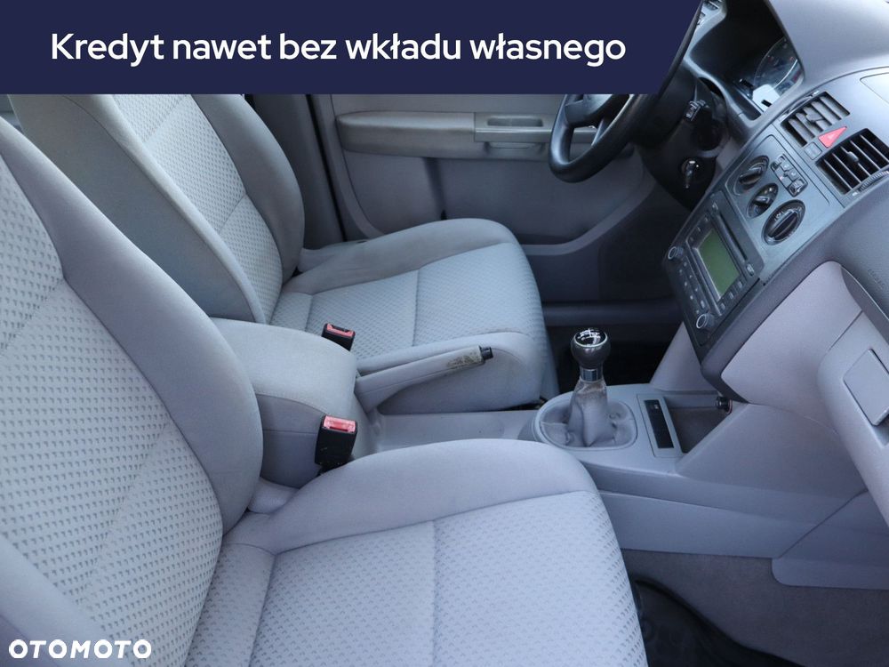 Volkswagen Touran - 11