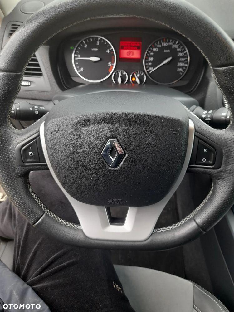 Renault Laguna dCi 150 FAP GT - 8