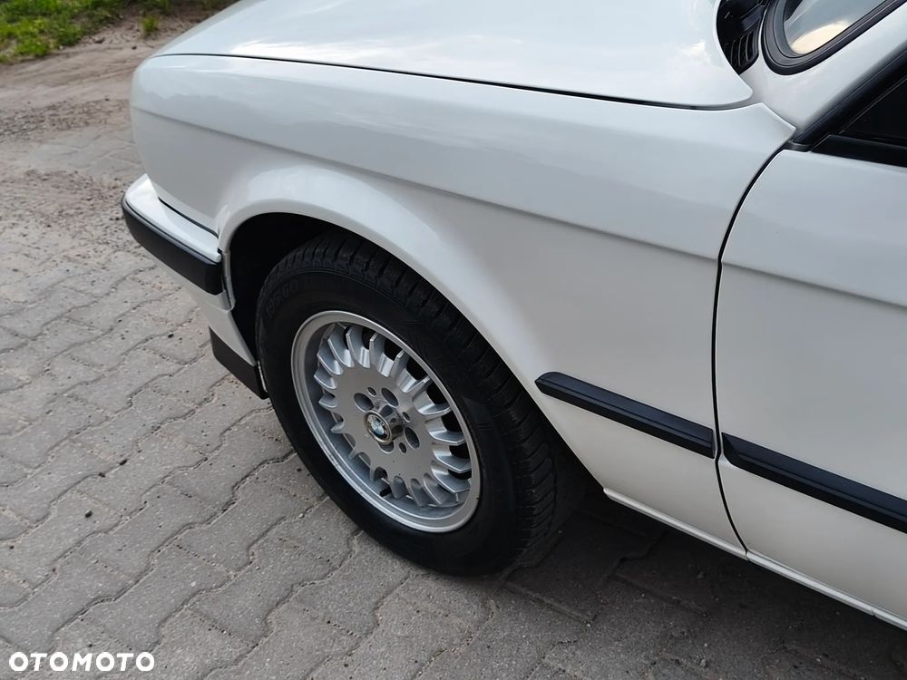 BMW Seria 3 318is - 15