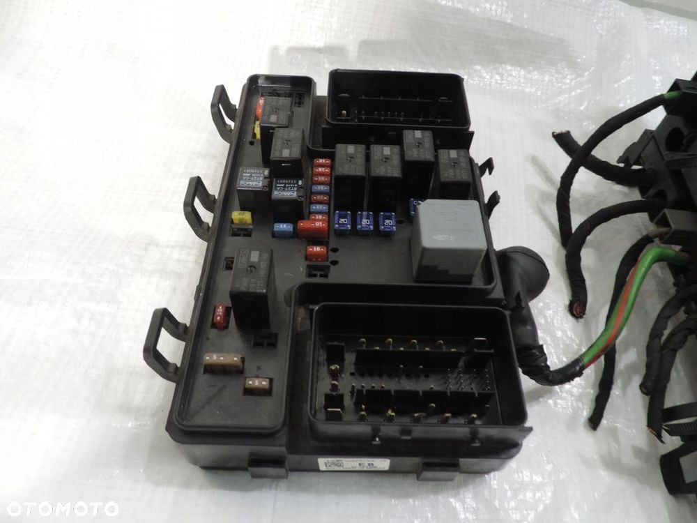 FORD MONDEO MK5 2.0 TDCI SKRZYNKA BEZPIECZNIKÓW FG9T14A067EB - 2