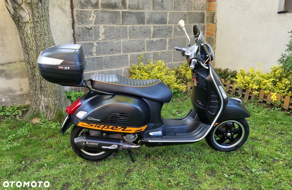 Piaggio Vespa - 1
