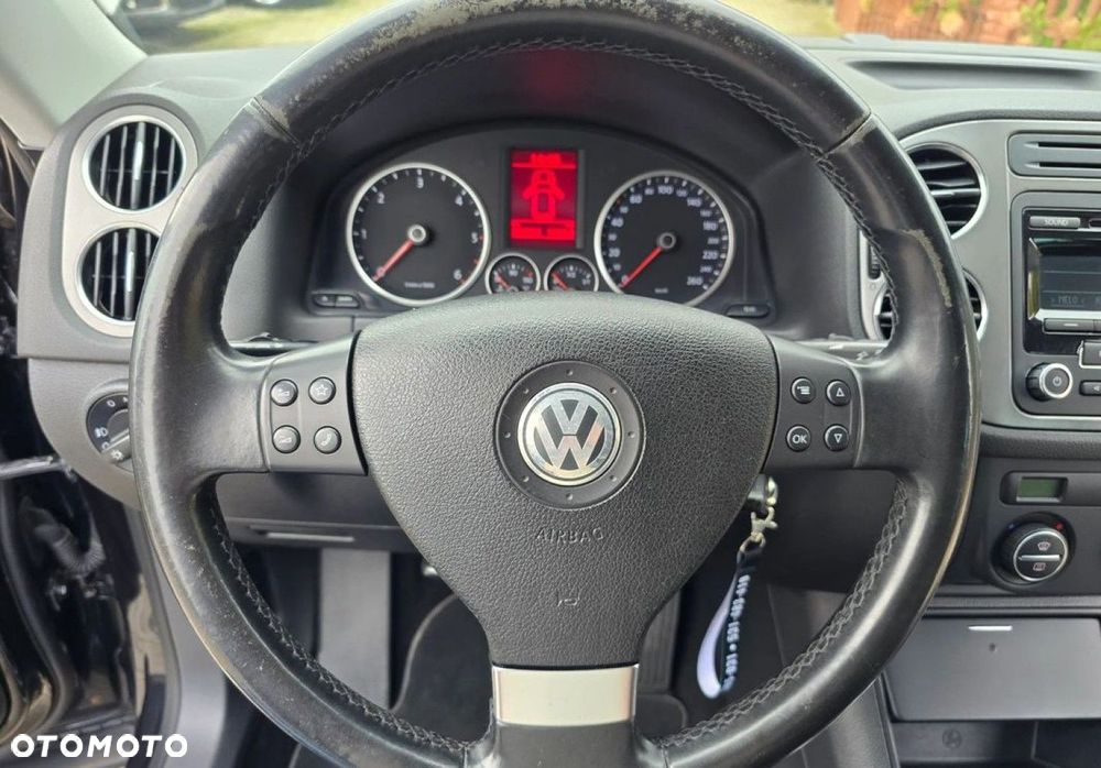 Volkswagen Tiguan - 25