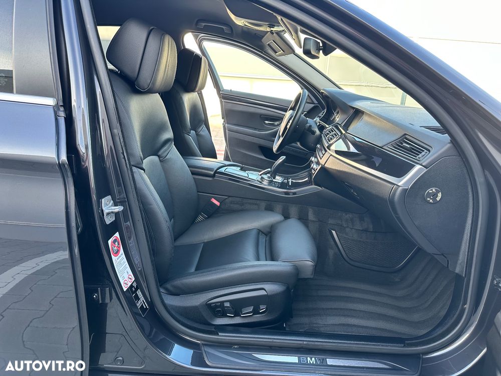 BMW Seria 5 530d xDrive Touring Sport-Aut. Luxury Line - 22
