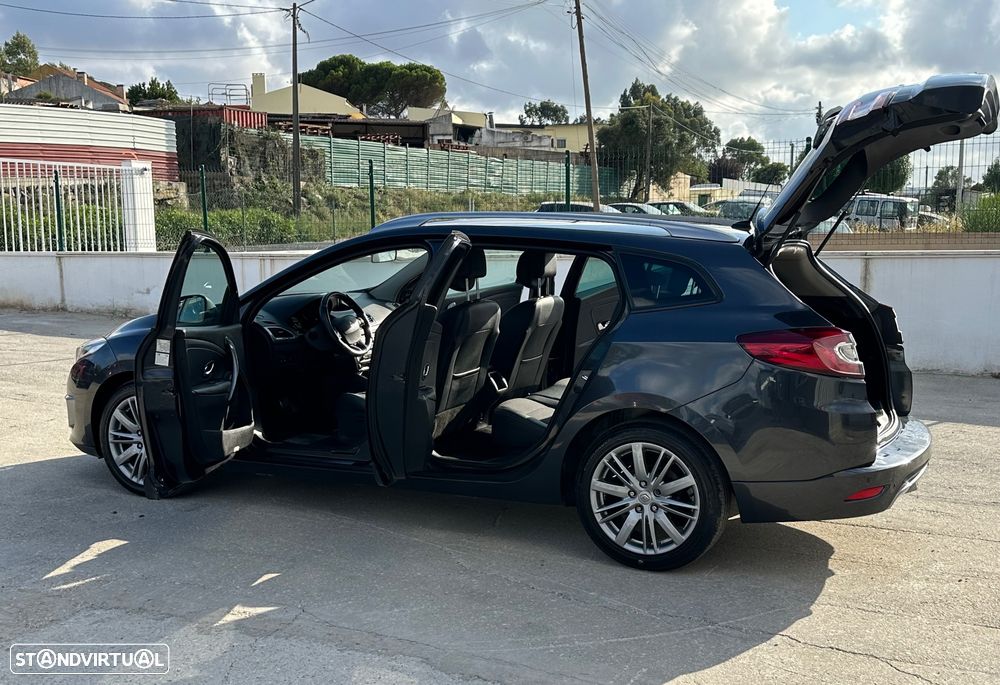 Renault Mégane Sport Tourer 1.5 dCi GT Line EDC - 32
