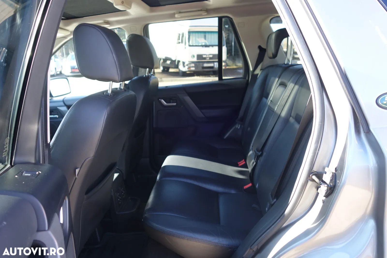 Land Rover Freelander - 12