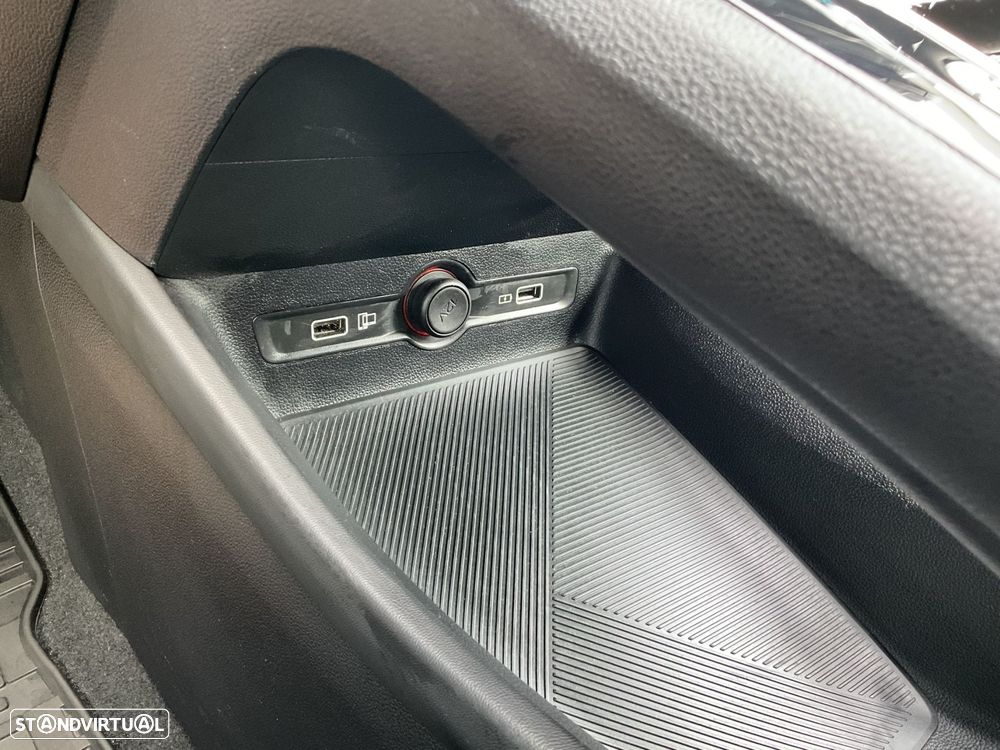 MG MG5 51 kWh Luxury - 38