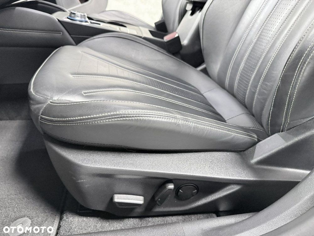 Ford Focus 2.0 EcoBlue Vignale - 23