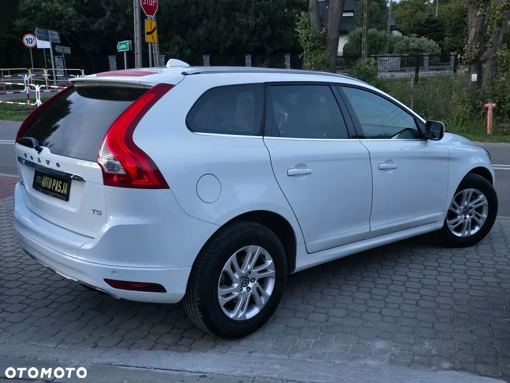 Volvo XC 60 T5 Geartronic Summum - 13