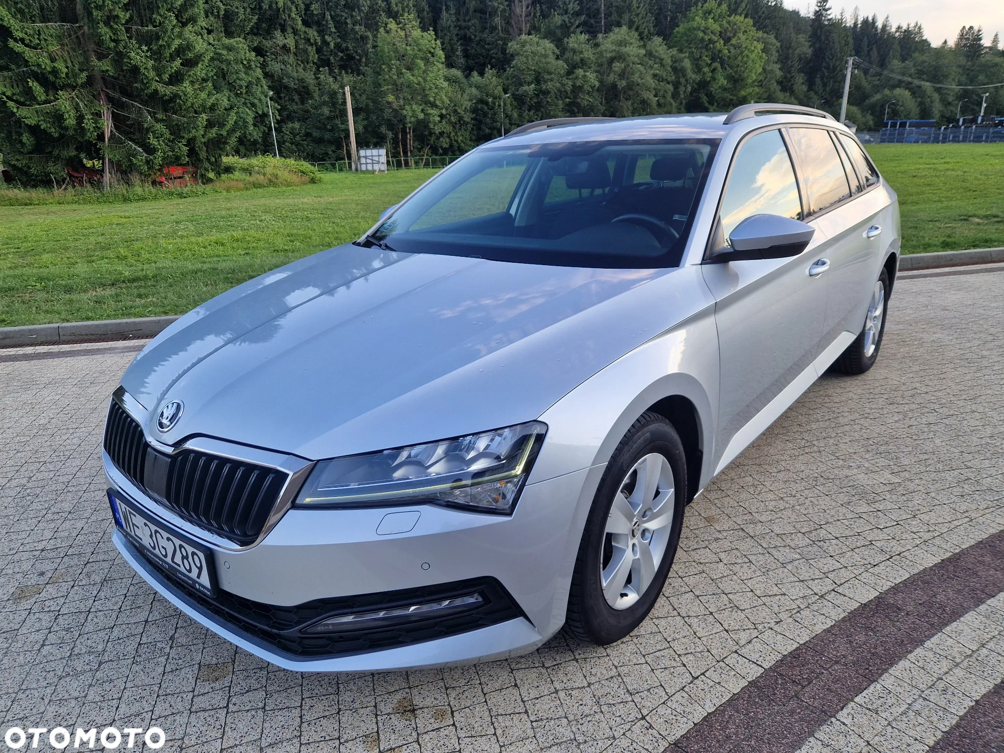 Skoda Superb 2.0 TDI SCR Ambition - 4