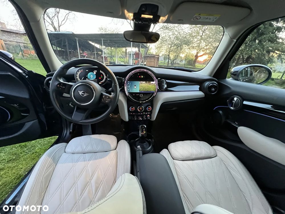 MINI Cooper Standard - 8
