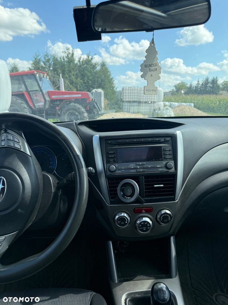 Subaru Forester 2.0X Exclusive - 10