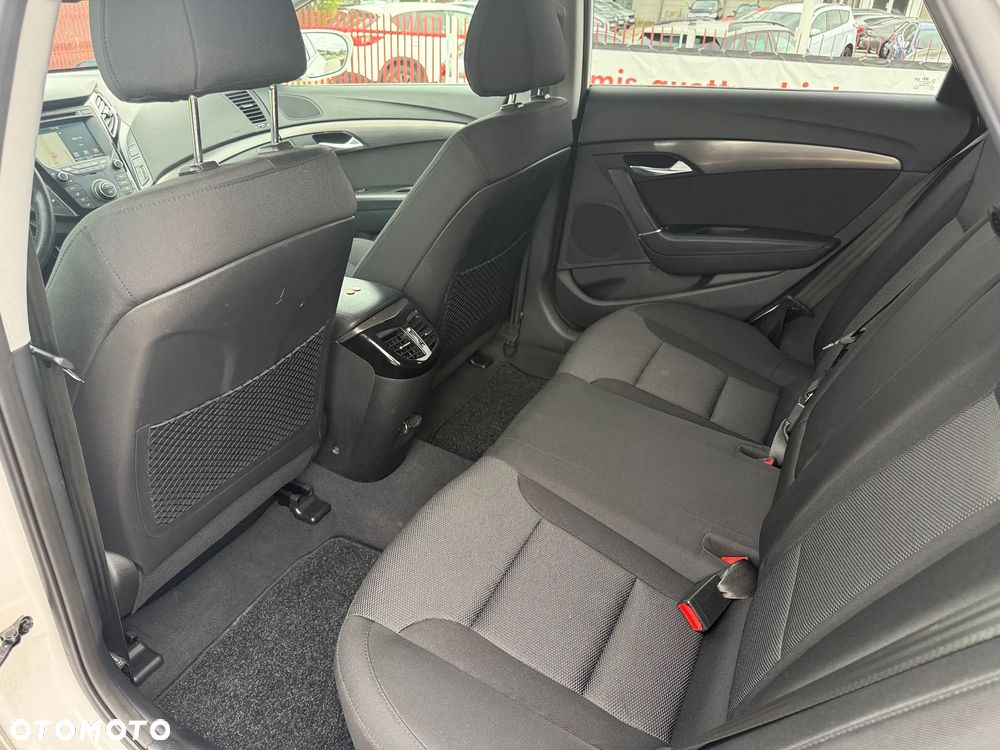Hyundai i40 Kombi 1.7 CRDi Premium - 8