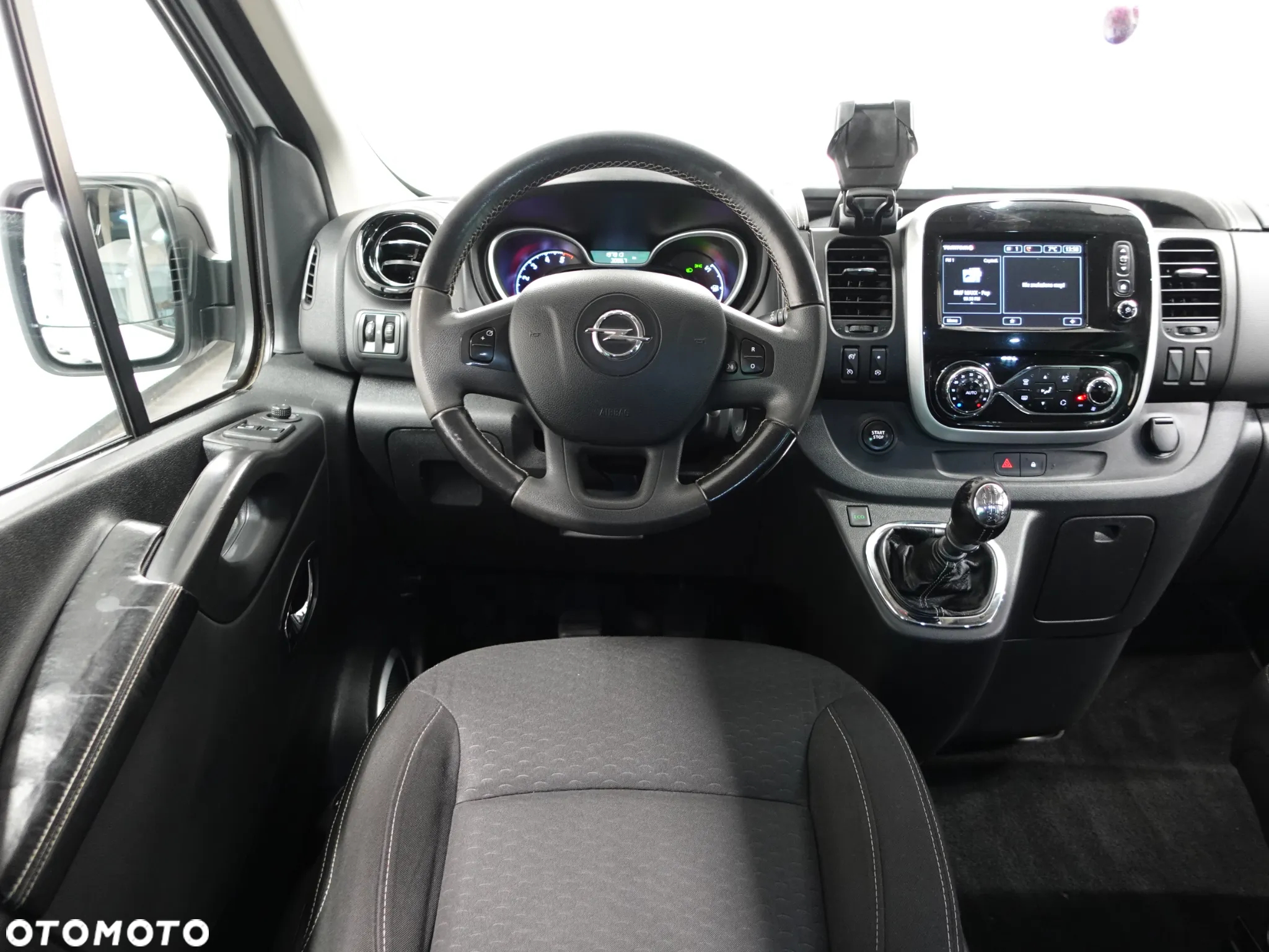 Opel Vivaro - 36