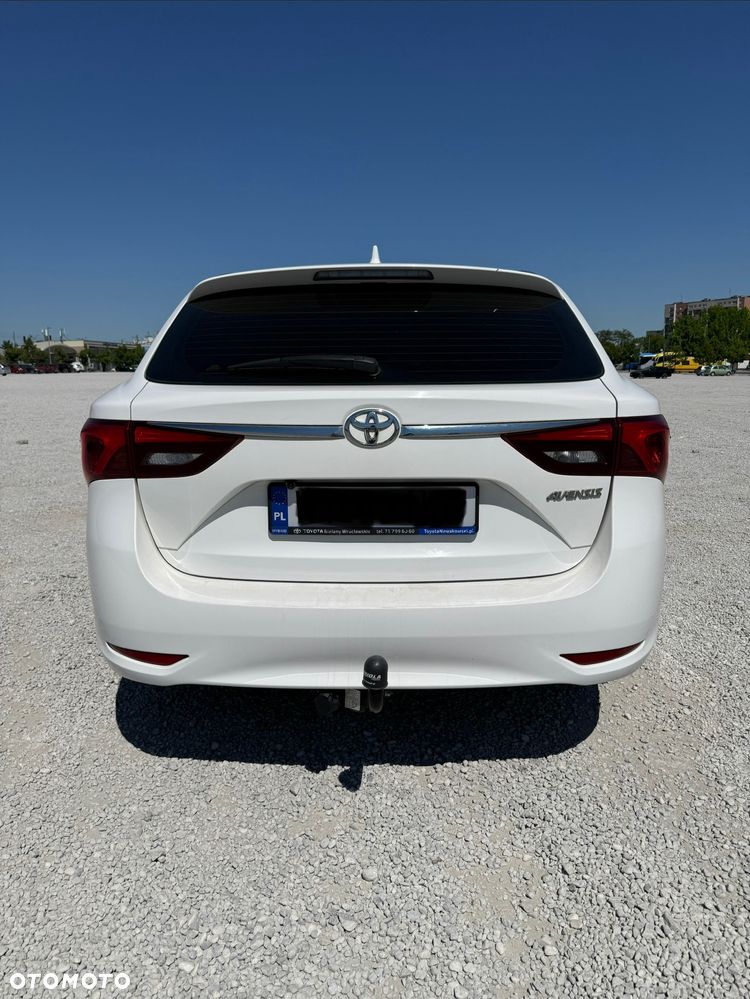 Toyota Avensis 2.0 D-4D Premium - 6
