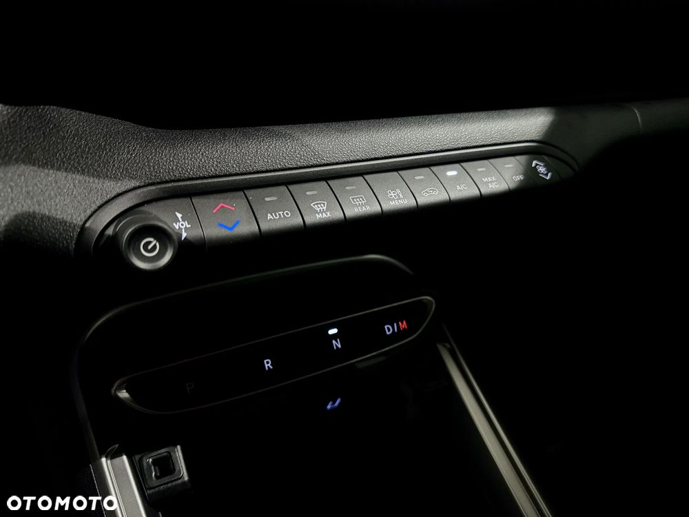 Jeep Avenger 1.2 T3 mHEV Upland 4xe eDCT6 - 16