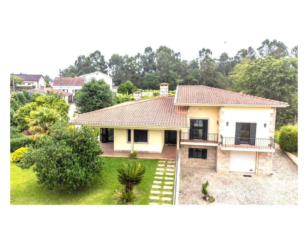 Moradia individual T4 mais anexo com 81 m2 em pedra - Grande imagem: 4/27