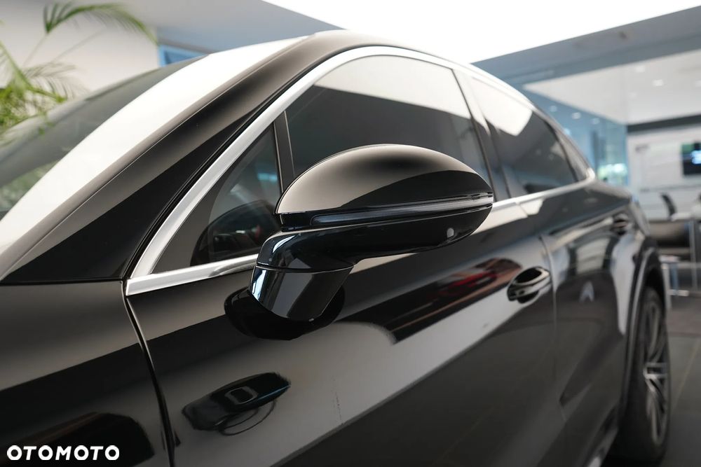 Porsche Cayenne Coupe Turbo - 3