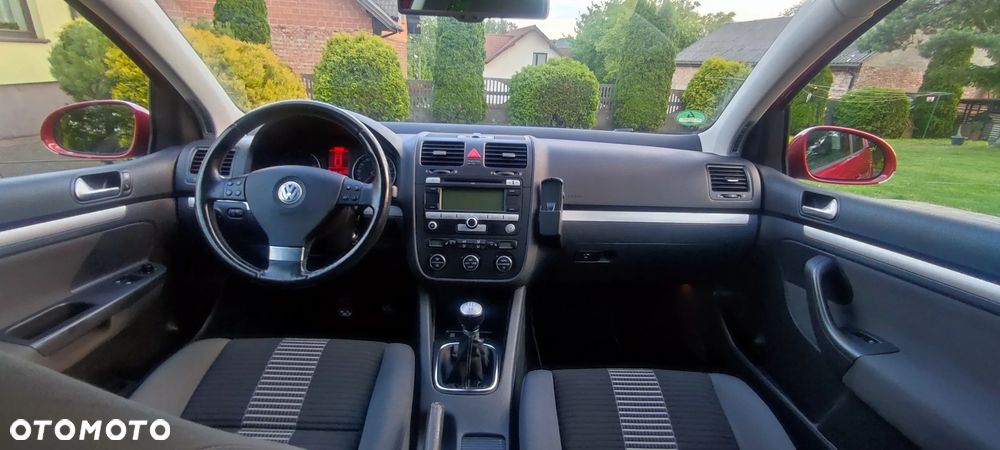 Volkswagen Golf 1.6 United - 26