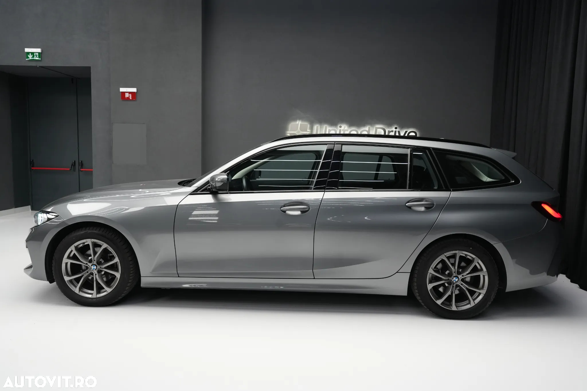 BMW Seria 3 318d Touring Aut. Advantage - 8