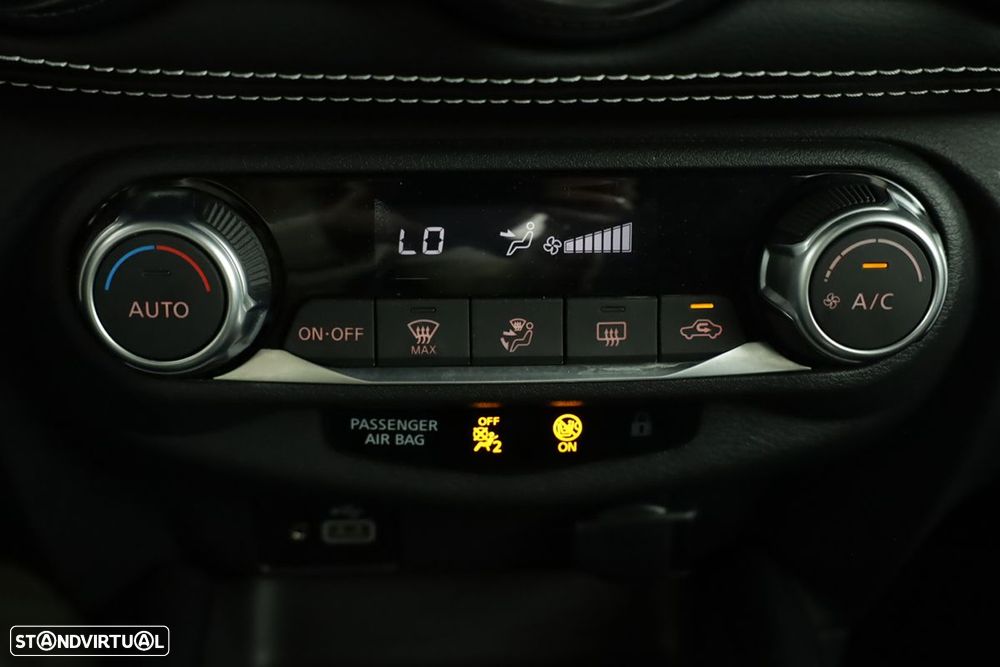 Nissan Juke 1.0 DIG-T N-Design Black DCT - 11