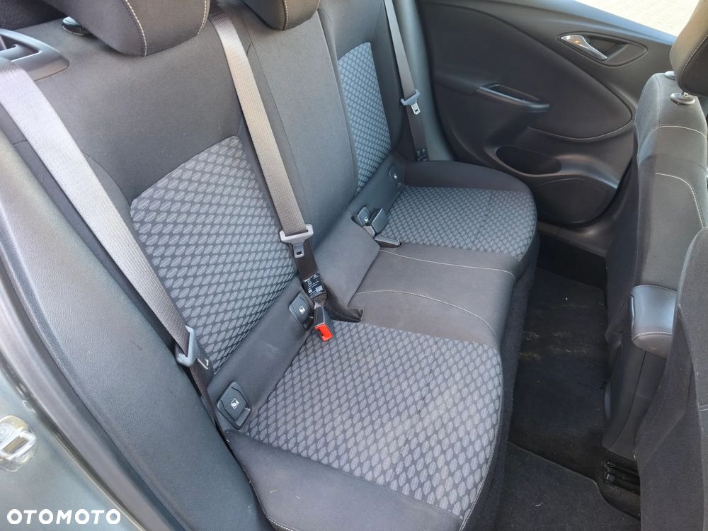 Opel Astra 1.6 CDTI Dynamic - 21