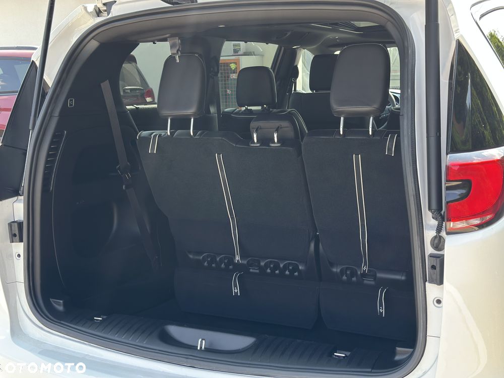 Chrysler Pacifica - 29