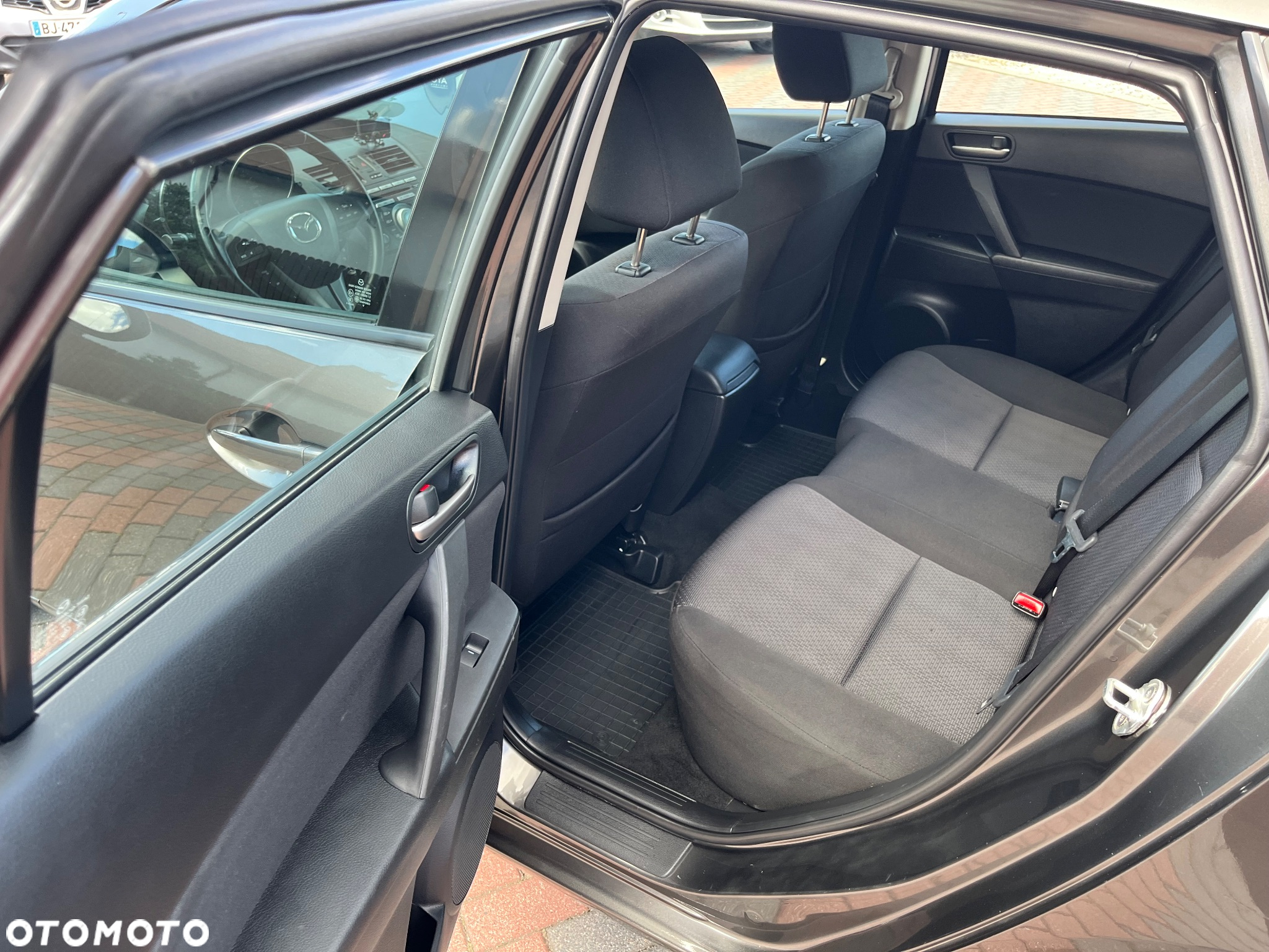 Mazda 3 1.6 Sport Active - 27