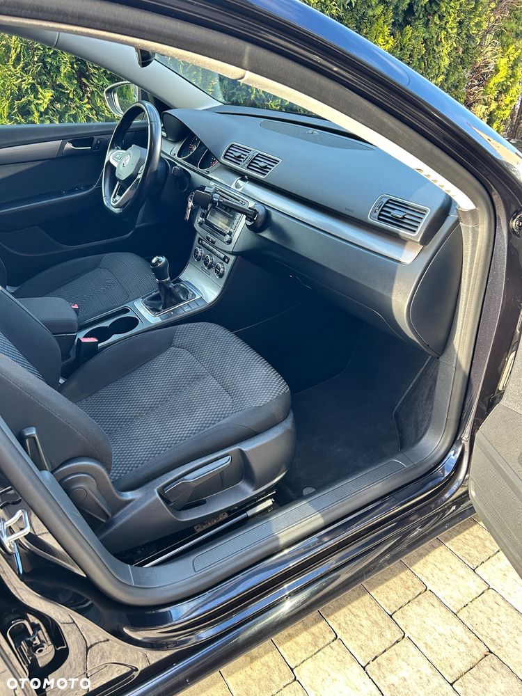 Volkswagen Passat 1.6 TDI BlueMotion - 10