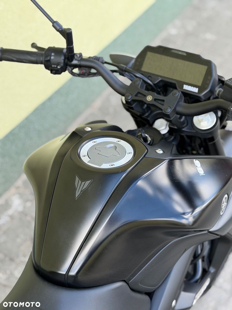 Yamaha MT - 16