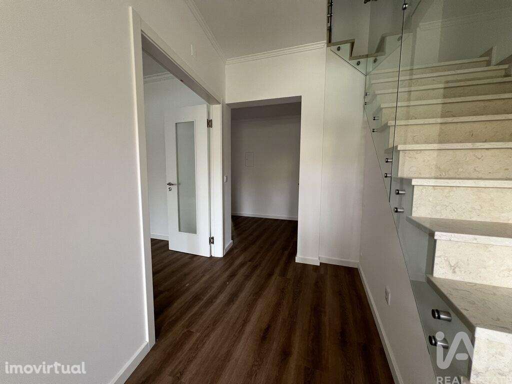 Moradia em banda T4 em Palmela de 160 m2 - Grande imagem: 3/40