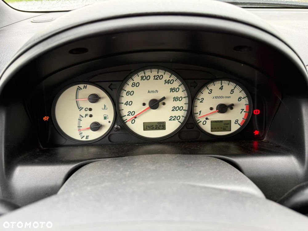 Mazda Premacy - 5