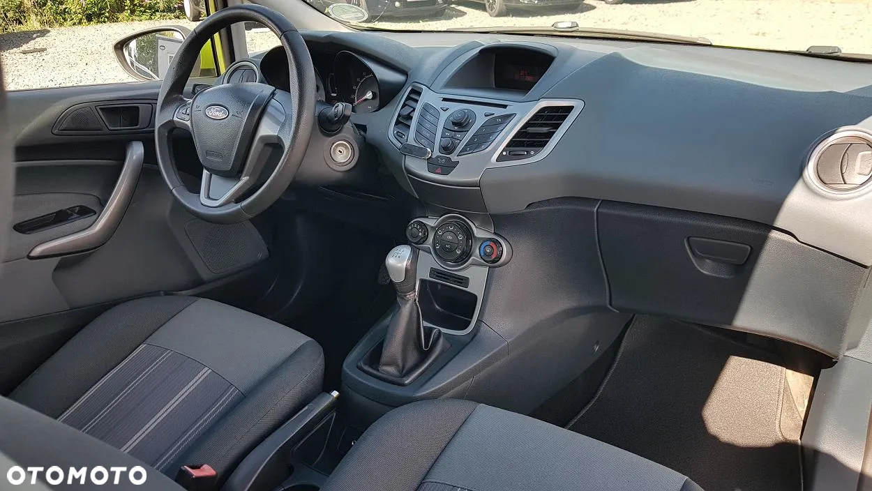 Ford Fiesta 1.25 Ambiente - 19