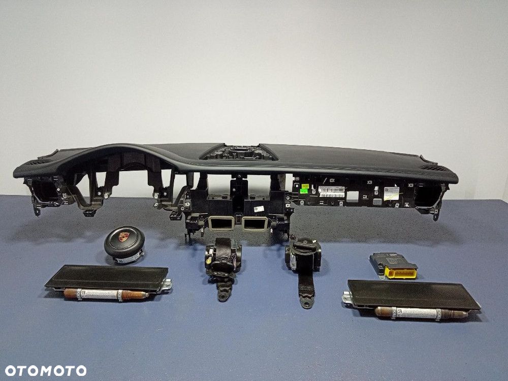 PORSCHE PANAMERA II 971 DESKA KONSOLA PODUSZKI PASY EU KPL - 1