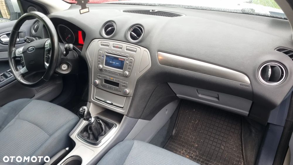 Ford Mondeo 1.8 TDCi Trend - 8