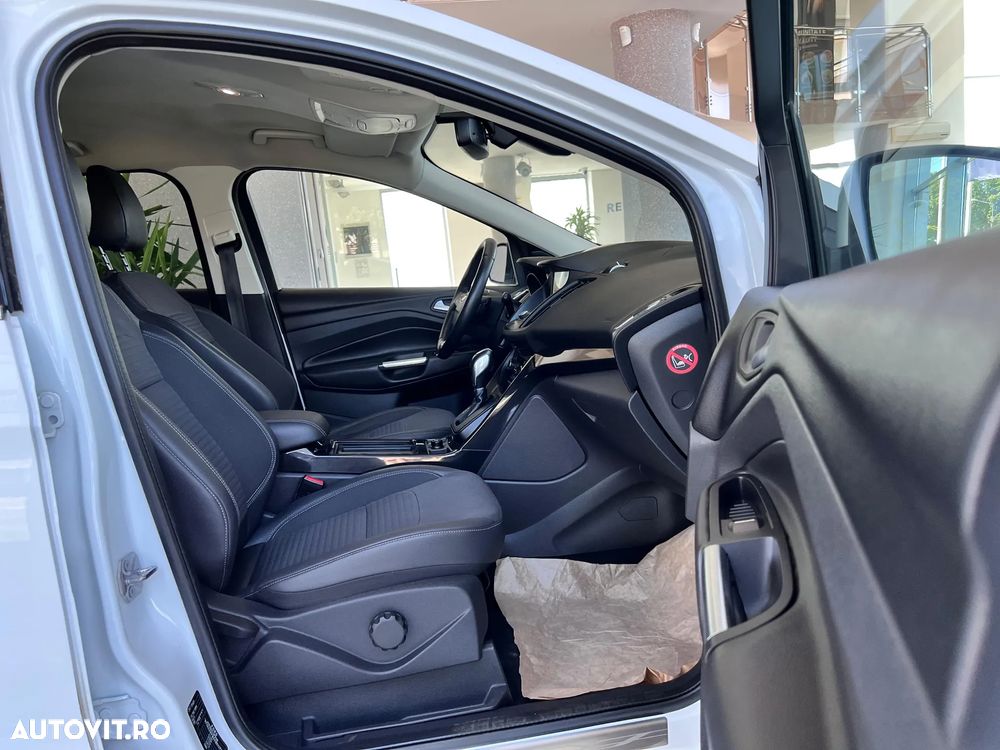 Ford Kuga - 27