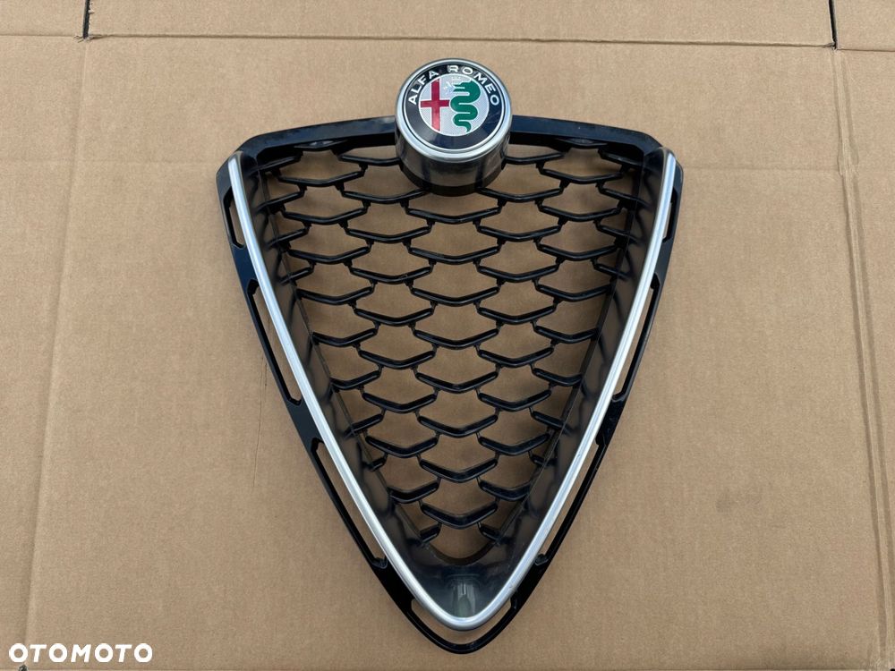 zderzak grill atrapa alfa romeo stelvio lift oryginał - 1