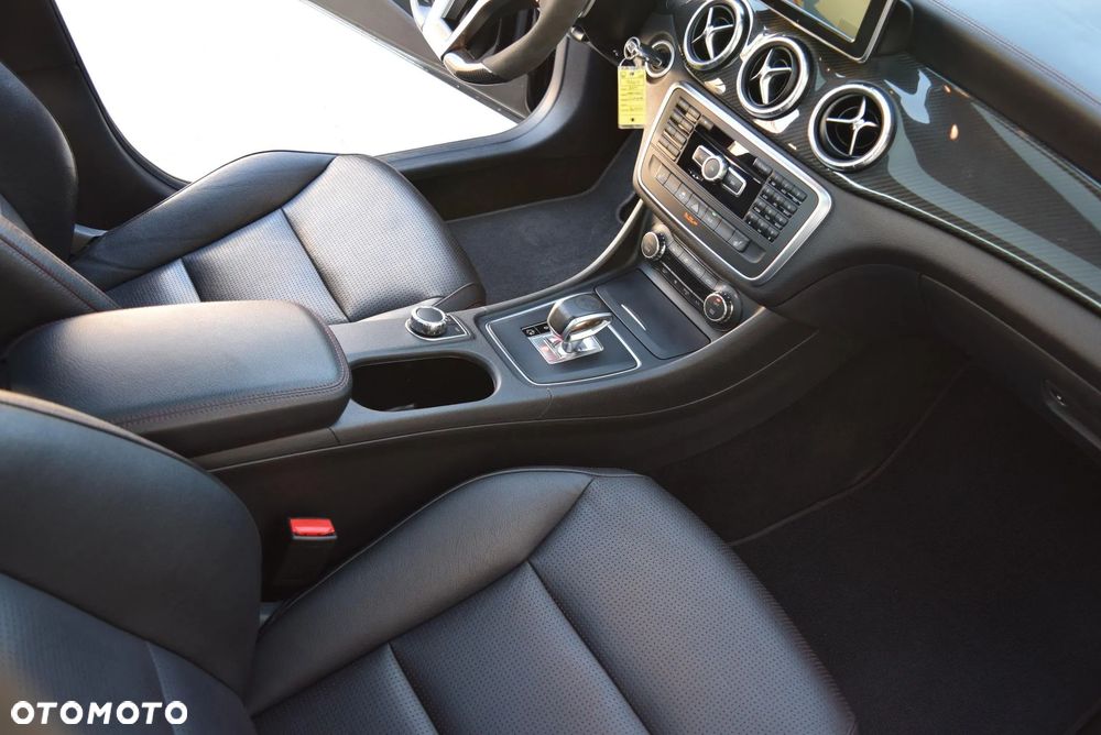 Mercedes-Benz CLA - 28