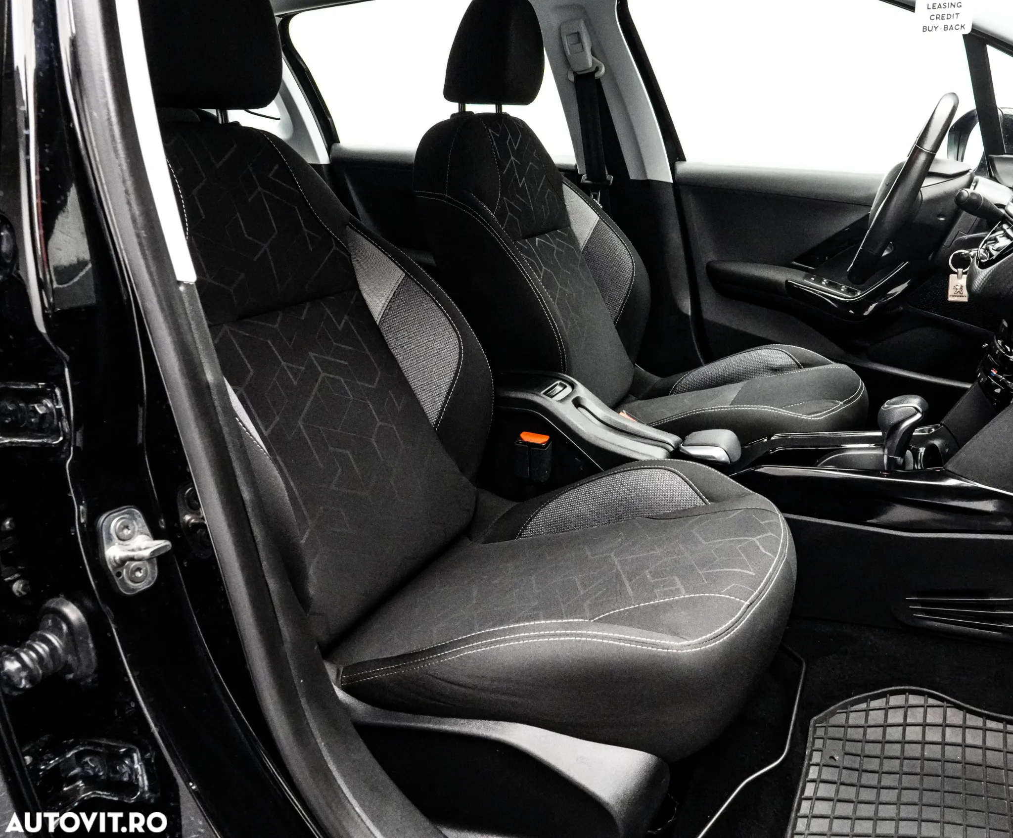 Peugeot 2008 1.2 PureTech Turbo EAT6 S&S Allure - 15