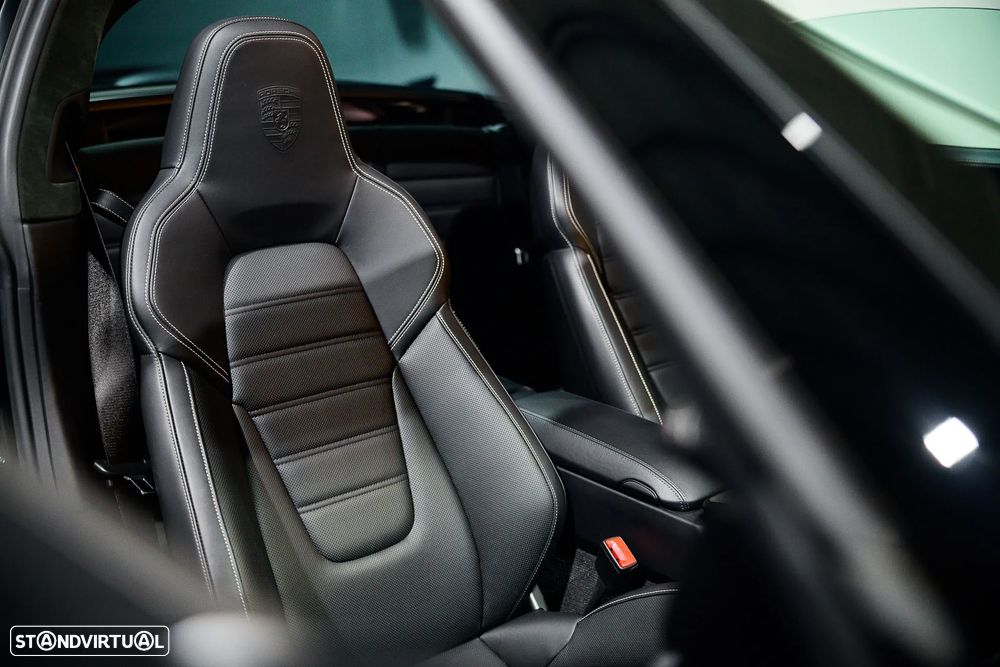 Porsche 911 (992) Targa 4 GTS PDK - 18